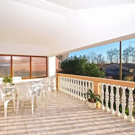Cvetana 1213 Apartman